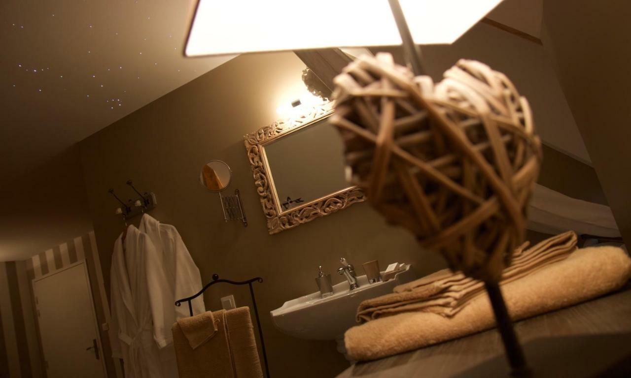 Maison D'Hotes & Spa La Vallee Des Reves Nods Exteriör bild
